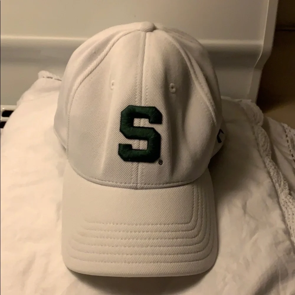 Cap Pre Owned xL